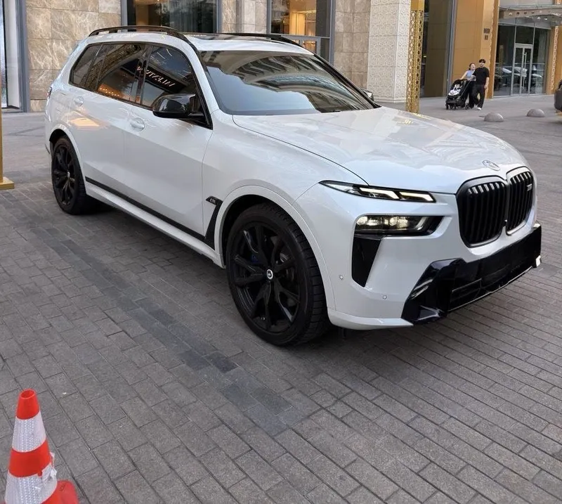 BMW X7 Xdrive 60i 2022 год — фото 1