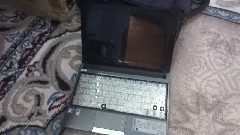 Продаётся ноутбук Packard Bell 2