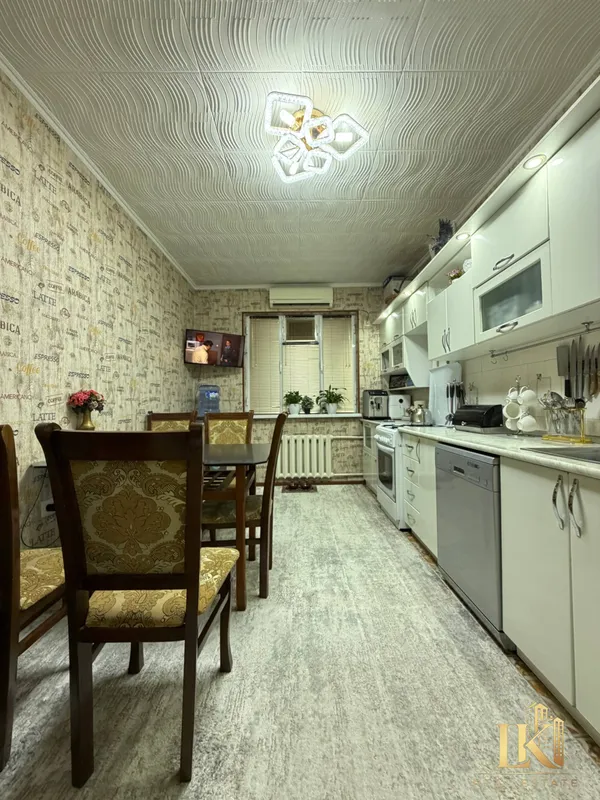 Продаётся 3-комнатная квартира 3/8/9 с французской планировкой 7