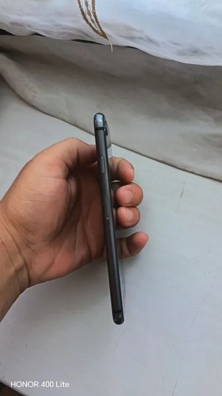 iPhone 8 3