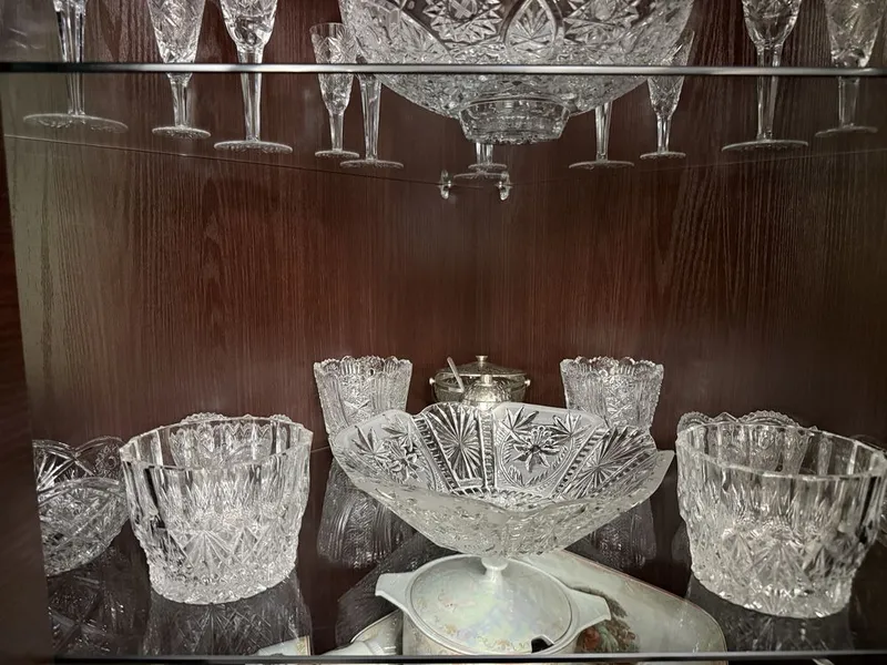 Turli xil billur, «Madonna» servisini sotaman 5 Turli xil billur, «Madonna» servisini sotaman 5