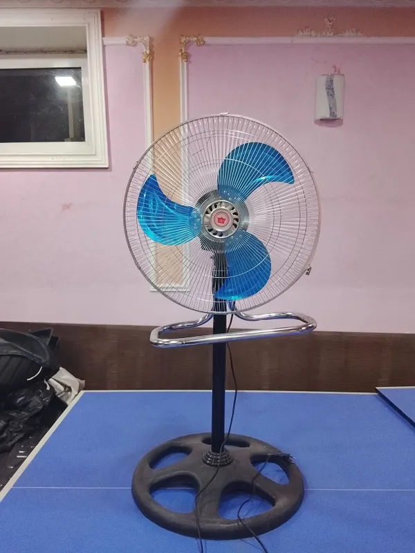 Ventilyator sotiladi