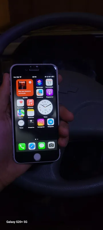 iphone8 8/10 цвет белый, на суннат отдаю 2 iphone8 8/10 цвет белый, на суннат отдаю 2