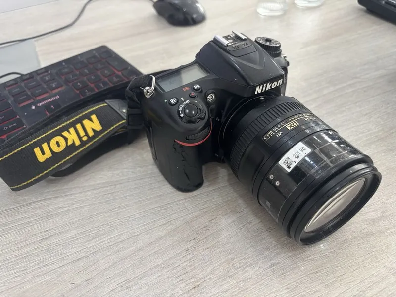 Легендарный nikon d7100 с обьективом 18-300 3