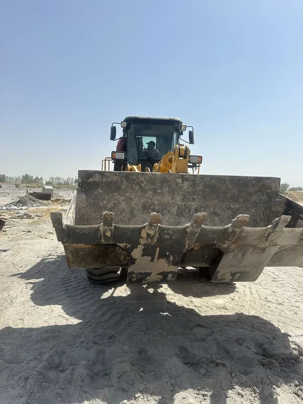 Traktor sotiladi. Obyomi 3 kub. Holati yaxshi. 2018 yil — фото 2 Traktor sotiladi. Obyomi 3 kub. Holati yaxshi. 2018 yil — фото 2
