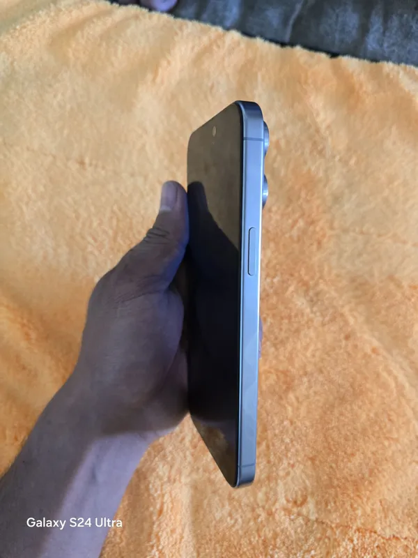 Iphone 15 pro max 5