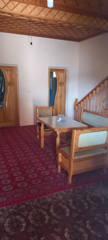 Уй сотилади 50 йиликда 6