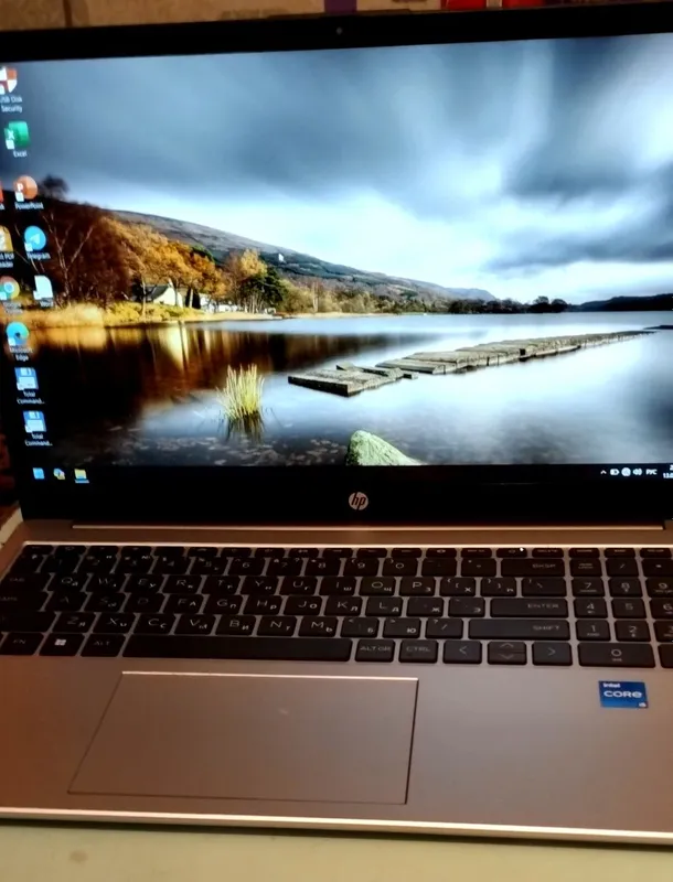 Hp noutbuk sotiladi Hp noutbuk sotiladi