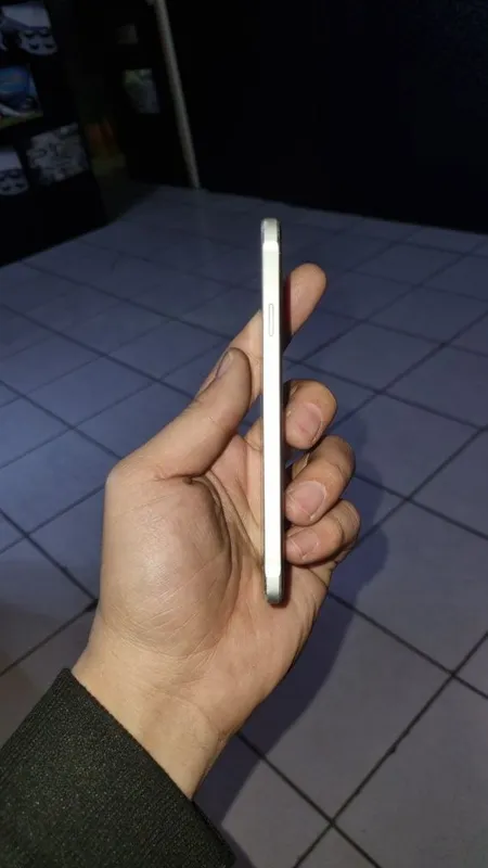 Samsung alfa yaxshi holatda 3 Samsung alfa yaxshi holatda 3