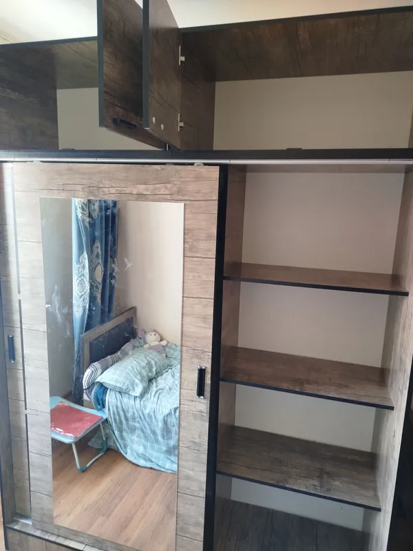 Shkaf kupe sotiladi 241x180sm 1500000