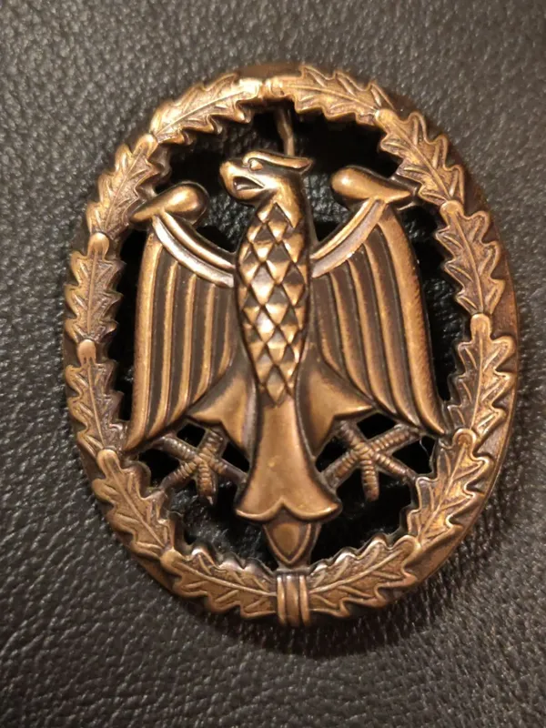 Продаётся знак отличия Бундесвера.