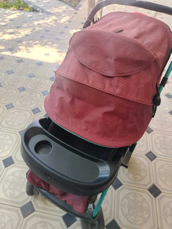 kolyaska sotiladi juda qulay va baquvvat
