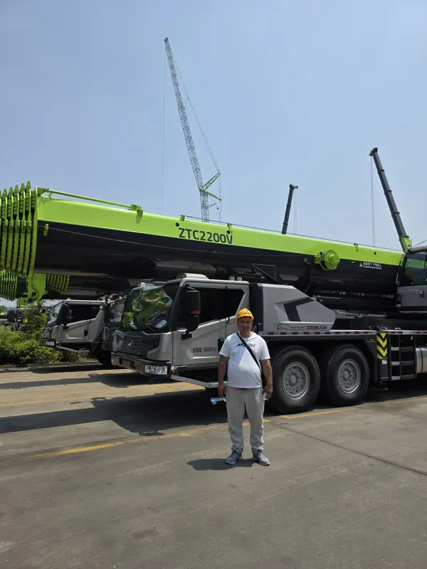 Услуга автокран ZOOMLION 220ton 1 Услуга автокран ZOOMLION 220ton 1