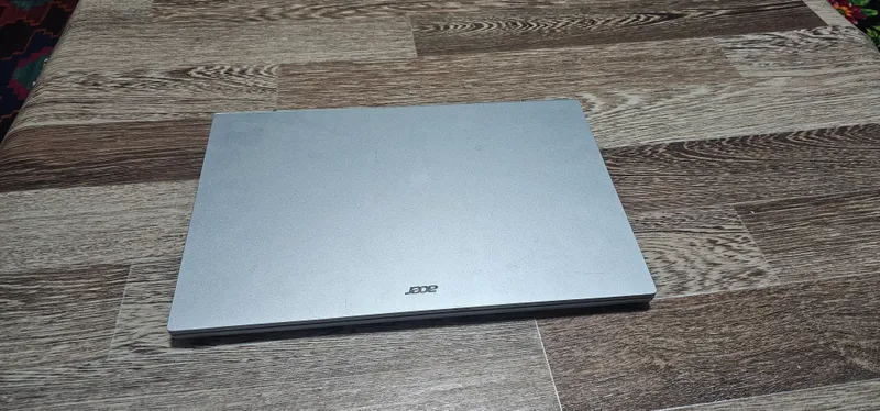 Acer i3
