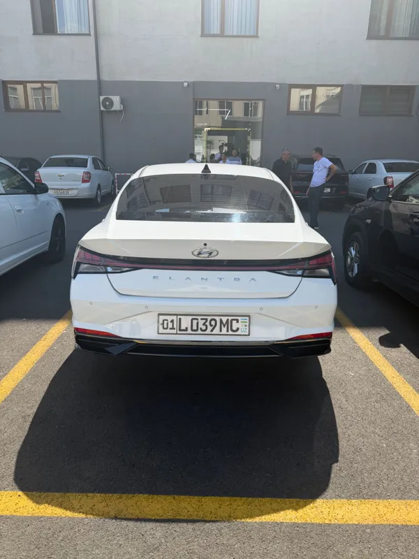 Hyundai Elantra sotiladi! 3 Hyundai Elantra sotiladi! 3
