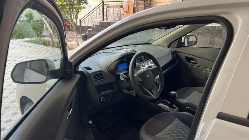 Chevrolet Cobalt 5