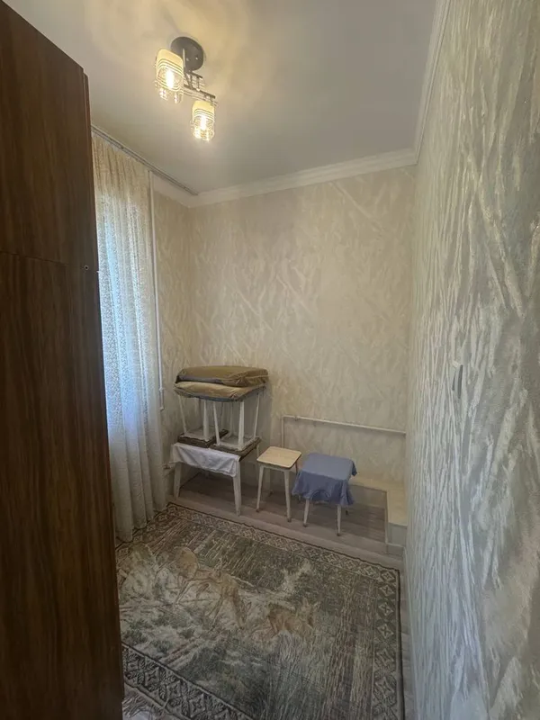 Срочно сдаётся своя квартира,Мирзо Улугбек массив Ялангач,1в2/2/4 — фото 1