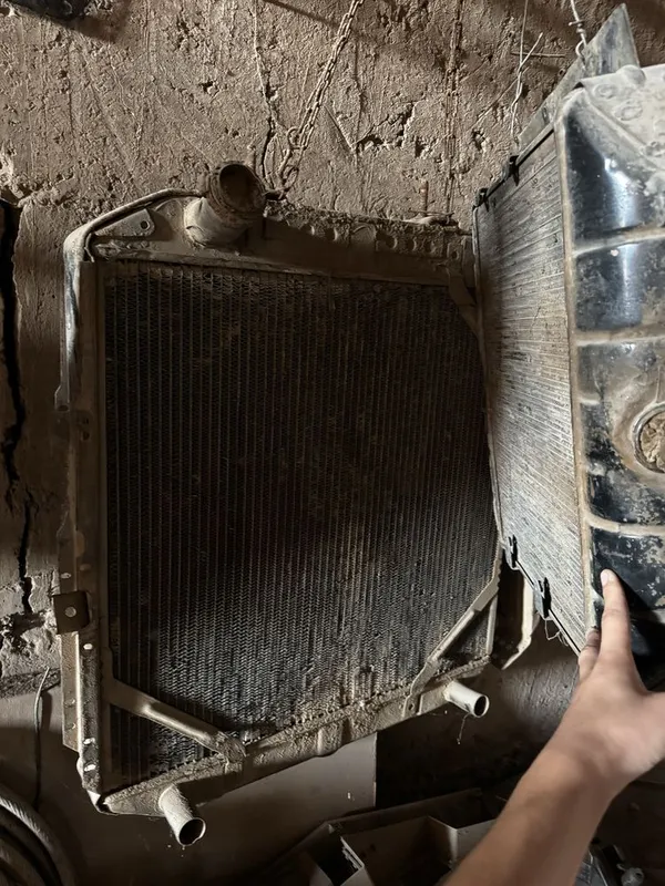 Ekskavator, Kraz, Gaz53, Mtz ning radiatorlari sotiladi holatlari zo’r 3 Ekskavator, Kraz, Gaz53, Mtz ning radiatorlari sotiladi holatlari zo’r 3