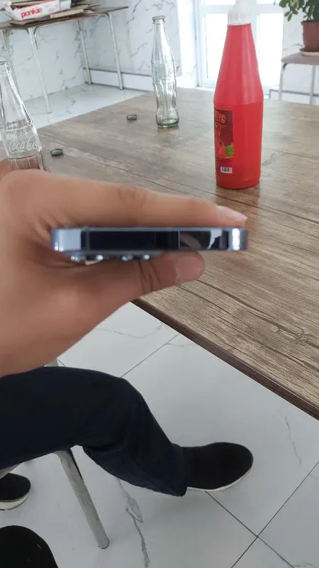 13pro 128gb73 ekranidagi laminat hama joyi radnoy — фото 1