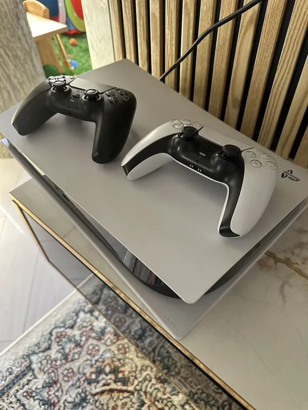 Продаеться playstation 5 fat с дисководом 2 Продаеться playstation 5 fat с дисководом 2