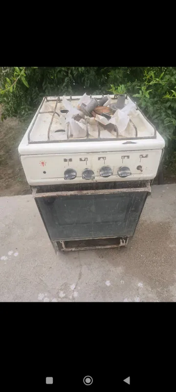 Gaz plitasi va katol sotiladi