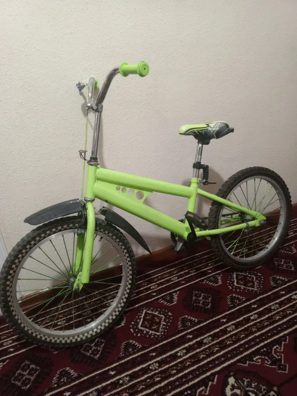 Velosiped sotiladi.