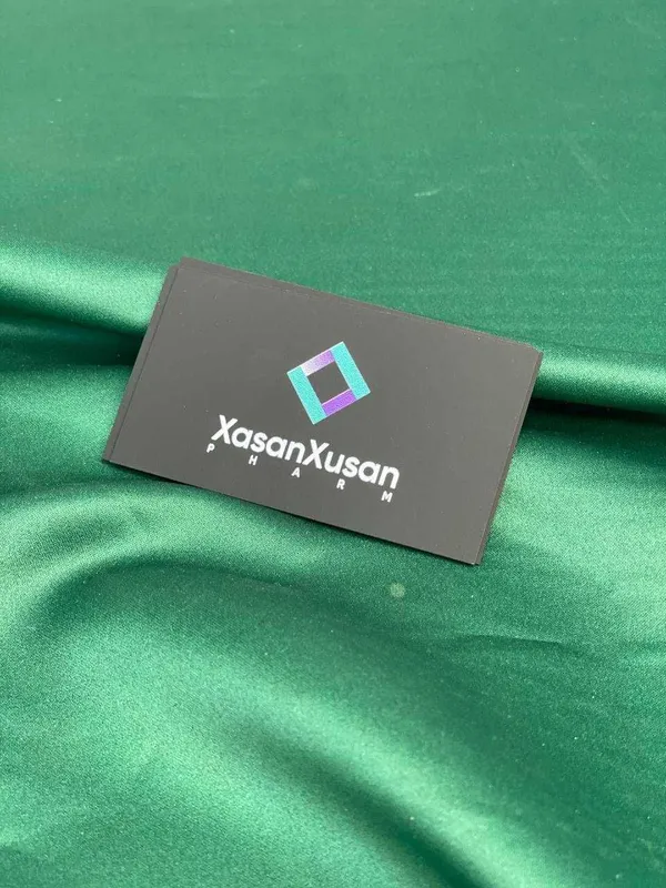 Barxt vizitka sizning logoyingiz bilan