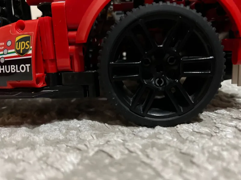 Продаю модель Ferrari (не оригинал LEGO) — фото 5