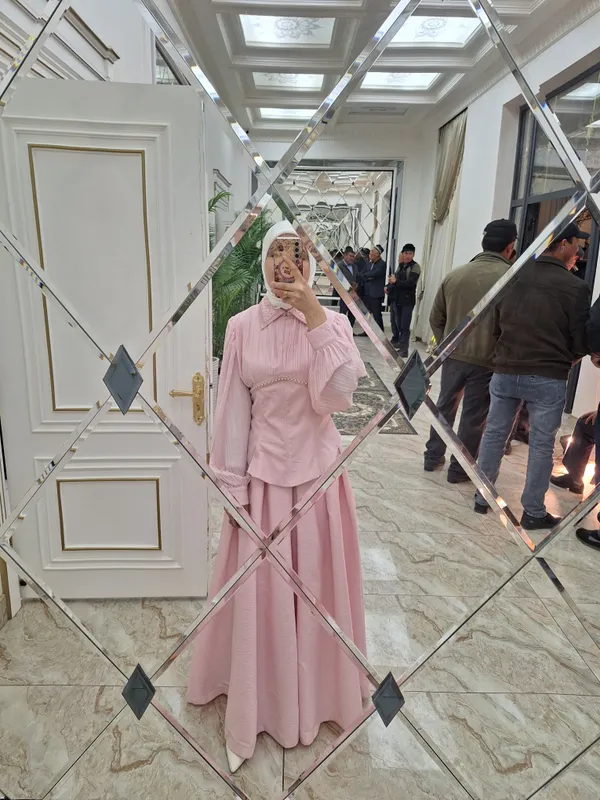 juda chiroyli dvoyka barbie