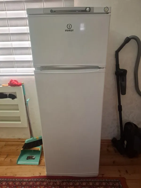 Xaladelnik Indesit 1