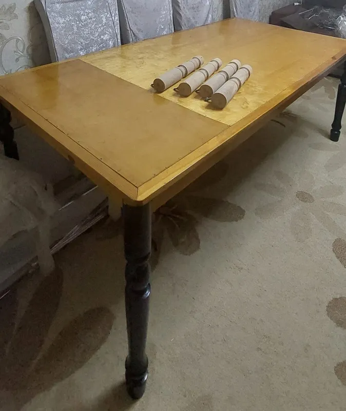 продам стол, верх фанера, есть короткие ножки и длинные 1 продам стол, верх фанера, есть короткие ножки и длинные 1