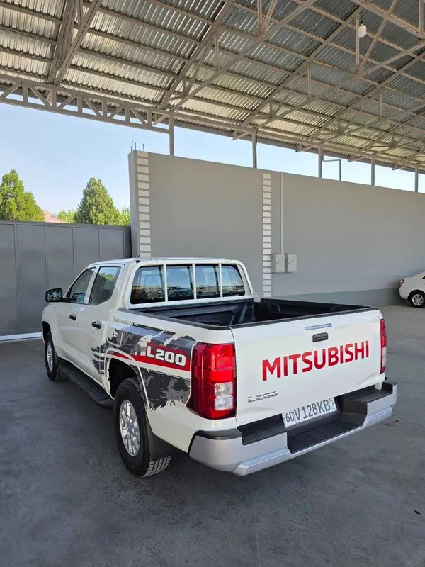 Mitsubishi L200GLX Pick up 5 Mitsubishi L200GLX Pick up 5