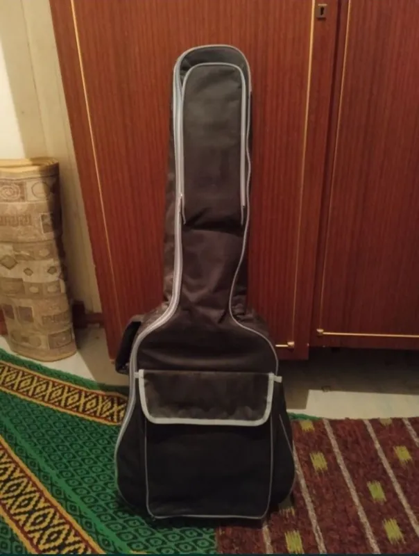Klassik gitara sotiladi 3 Klassik gitara sotiladi 3