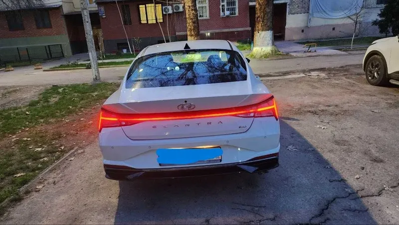 Hyundai Elantra. Белая ласточка с небольшим пробегом — фото 5 Hyundai Elantra. Белая ласточка с небольшим пробегом — фото 5