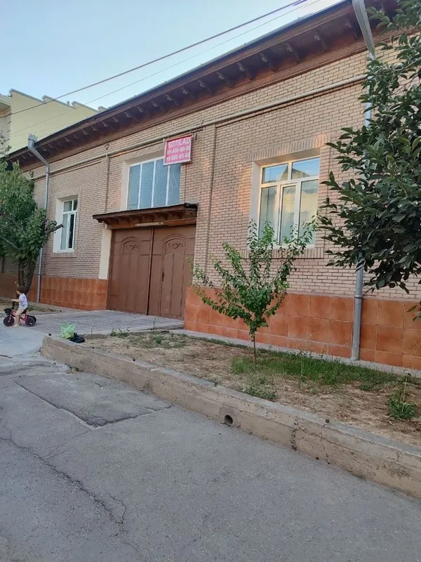 Yunusobotda Xovli sotiladi 6 sotix 8 ta xona islom obod 5 - tor kocha 1 Yunusobotda Xovli sotiladi 6 sotix 8 ta xona islom obod 5 - tor kocha 1