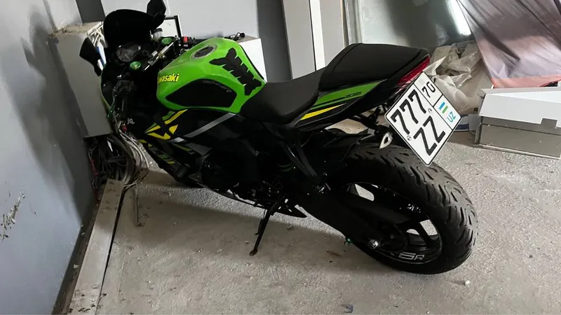 Спортбайк Kawasaki 636 r 2 Спортбайк Kawasaki 636 r 2