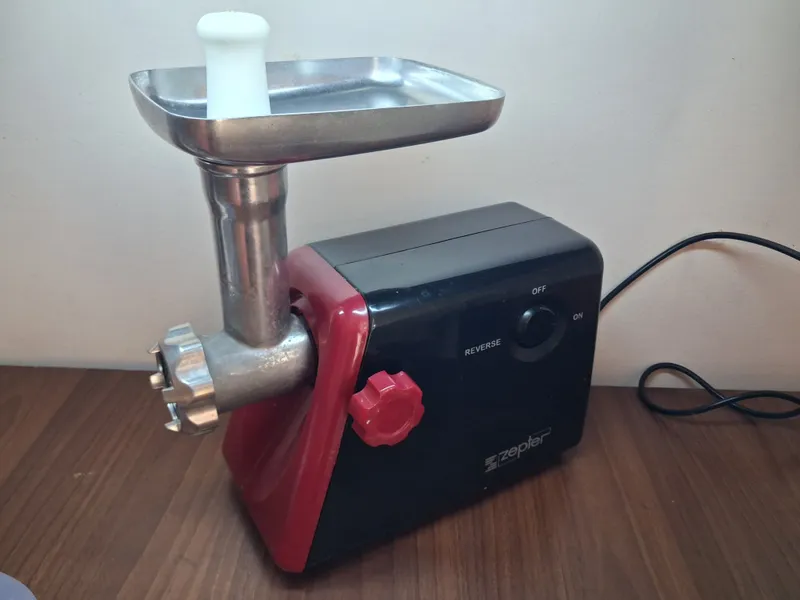 Мясорубка ZEPTER