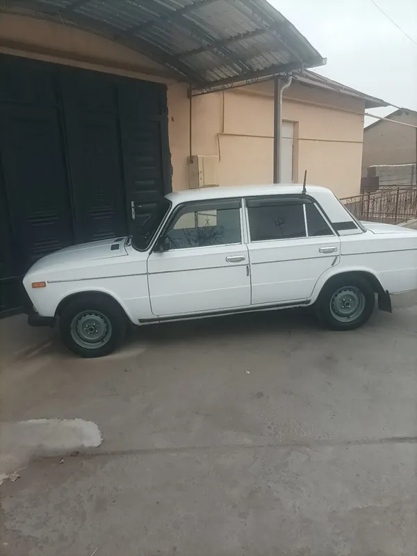 Vaz 2106 sotiladi