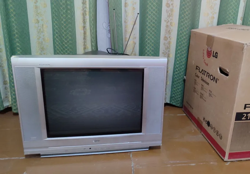 Продаётся телевизор LG диагональ 51 см
