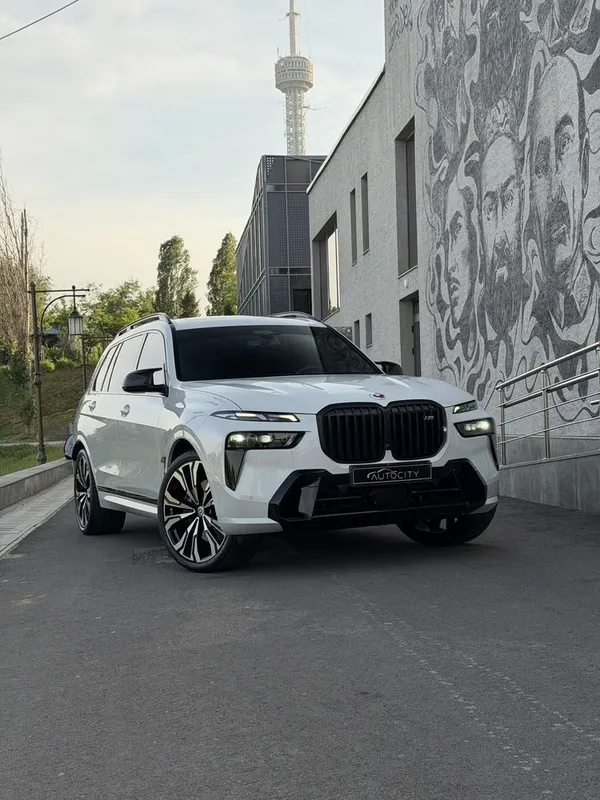 BMW X7 M60i xDrive 1 BMW X7 M60i xDrive 1
