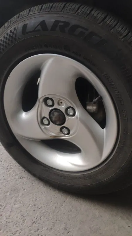 185/70 R13 balonlar deyarli yangi 3 185/70 R13 balonlar deyarli yangi 3