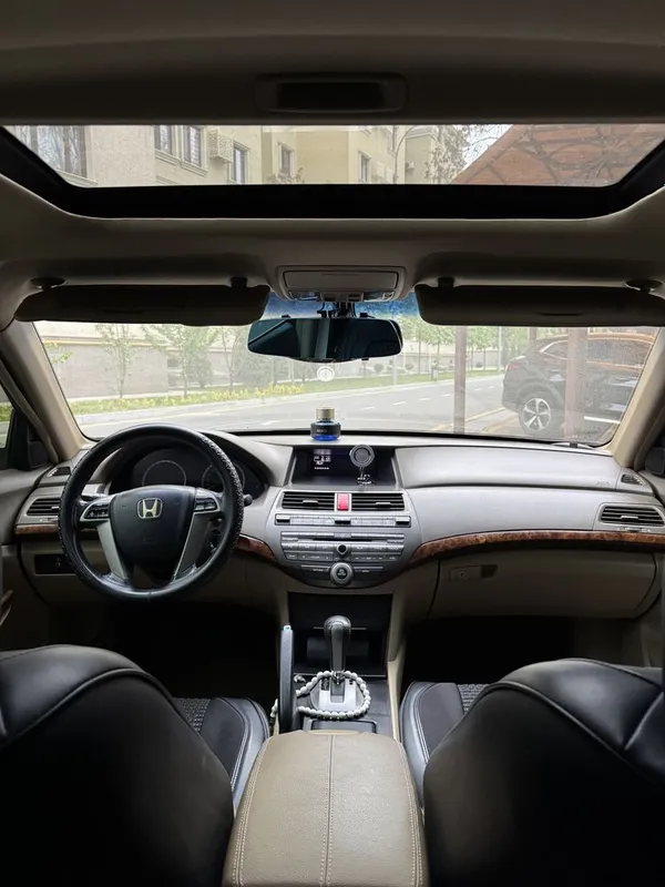 Honda Accord — фото 6