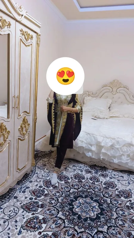 kelin sarpo yangi bezaklari qoʻlda qilingan kelin sarpo yangi bezaklari qoʻlda qilingan