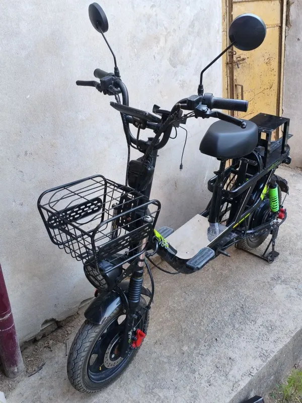Skuter, elektrovelo 1