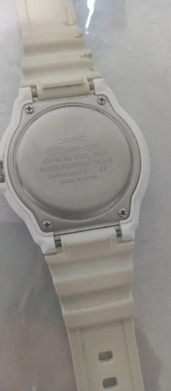 часы Casio quartz — фото 1