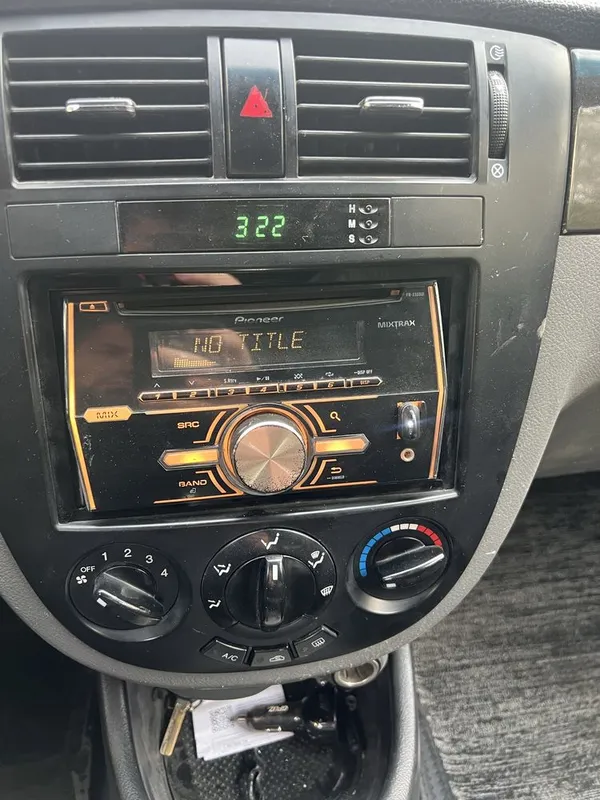 Pioneer FH-X555UI sotiladi original 2