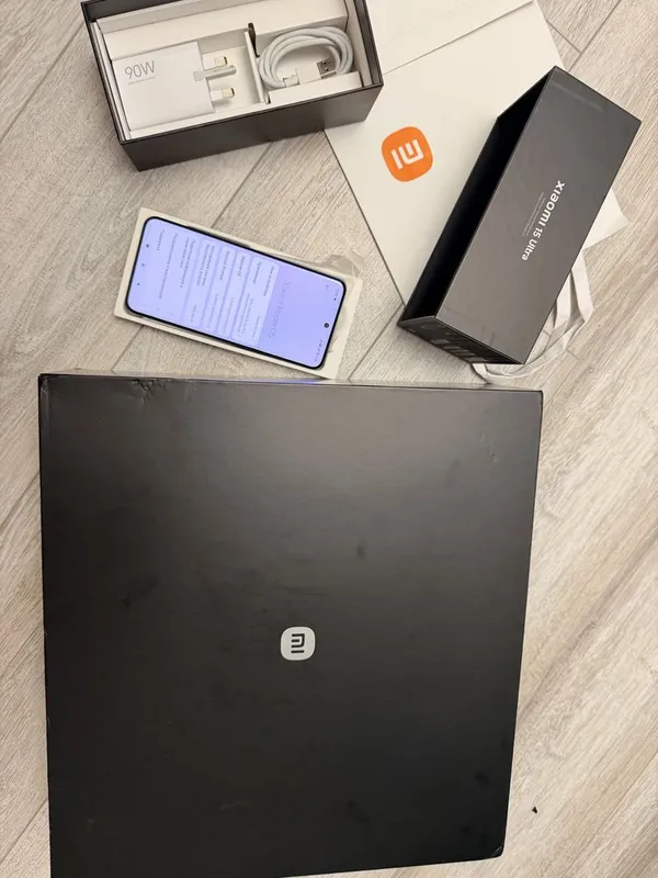 Xiaomi 15 ultra mi global 16/528гб e-sim версия full комплект имей бор 6 Xiaomi 15 ultra mi global 16/528гб e-sim версия full комплект имей бор 6