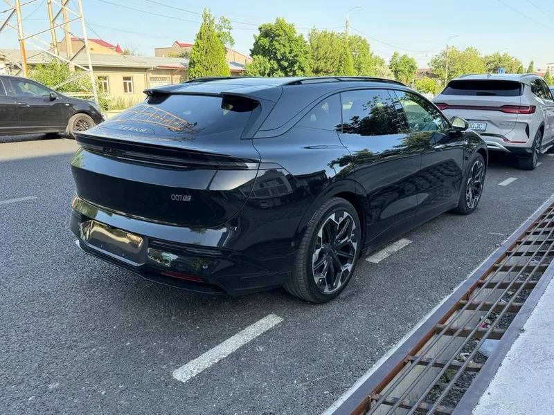 Zeekr 007 GT в наличии! 3 Zeekr 007 GT в наличии! 3