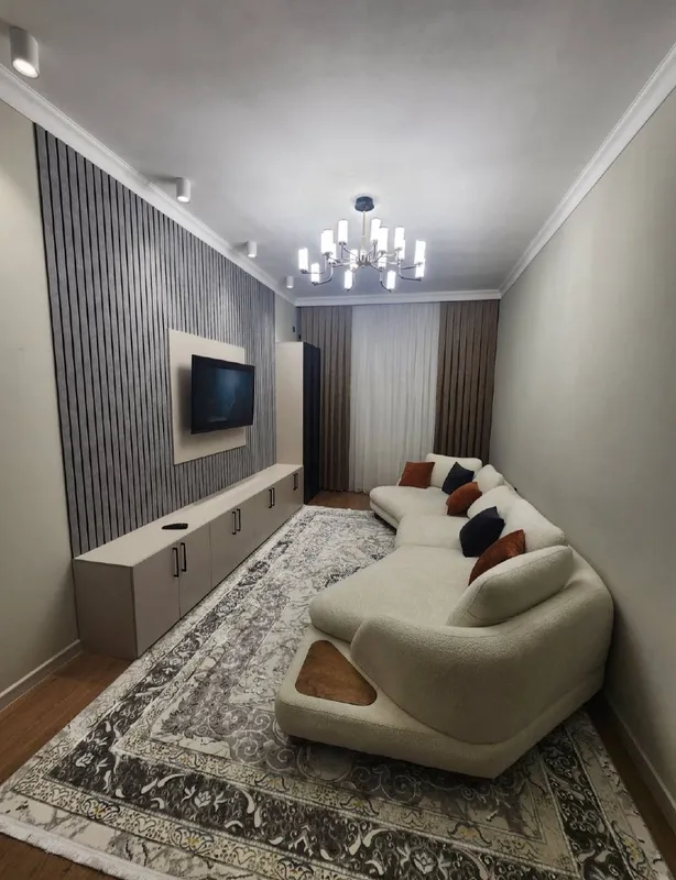 3-комнатная квартира в аренду (новостройка) 1