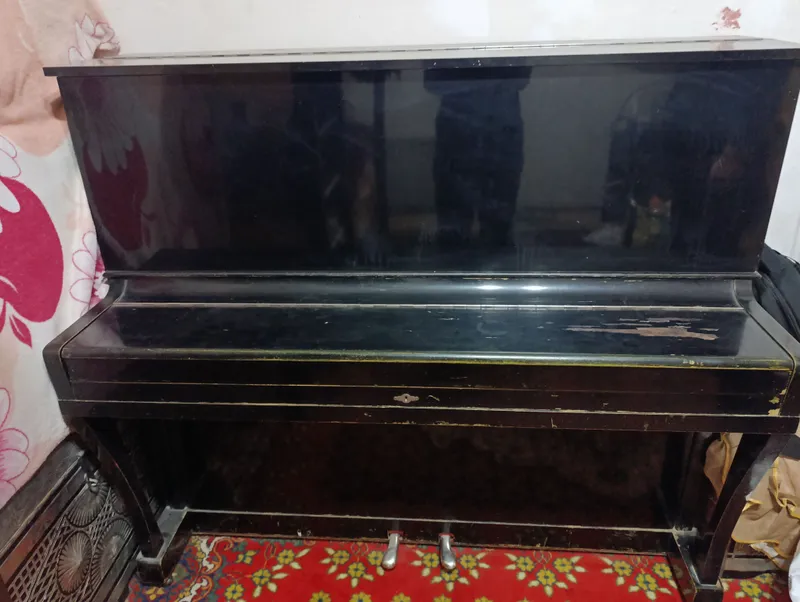sotiladi Belarus pianinasi